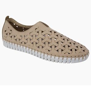 ERIC MICHAEL Slip On Leather Casual Sneaker Boat Shoe inez Nubuck Beige 9.5